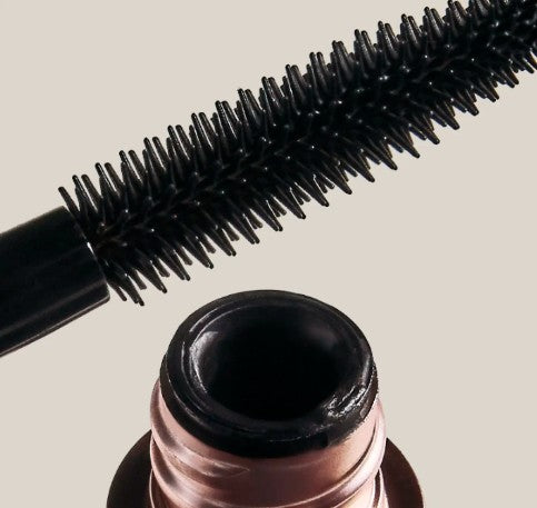 Mascara lash transformation